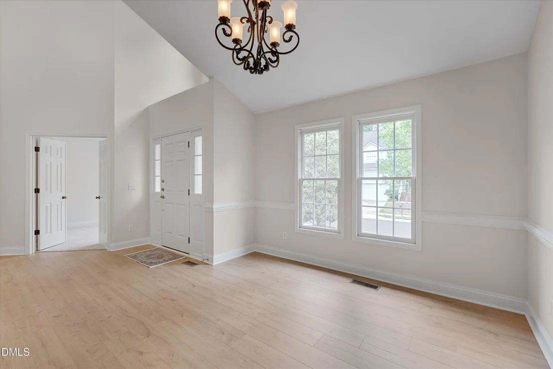Photo of 105 Strangford Lane
