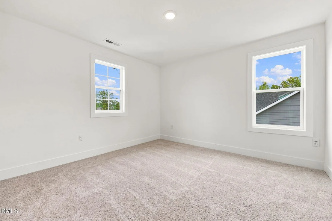 Photo of 143 Grinnell Loop