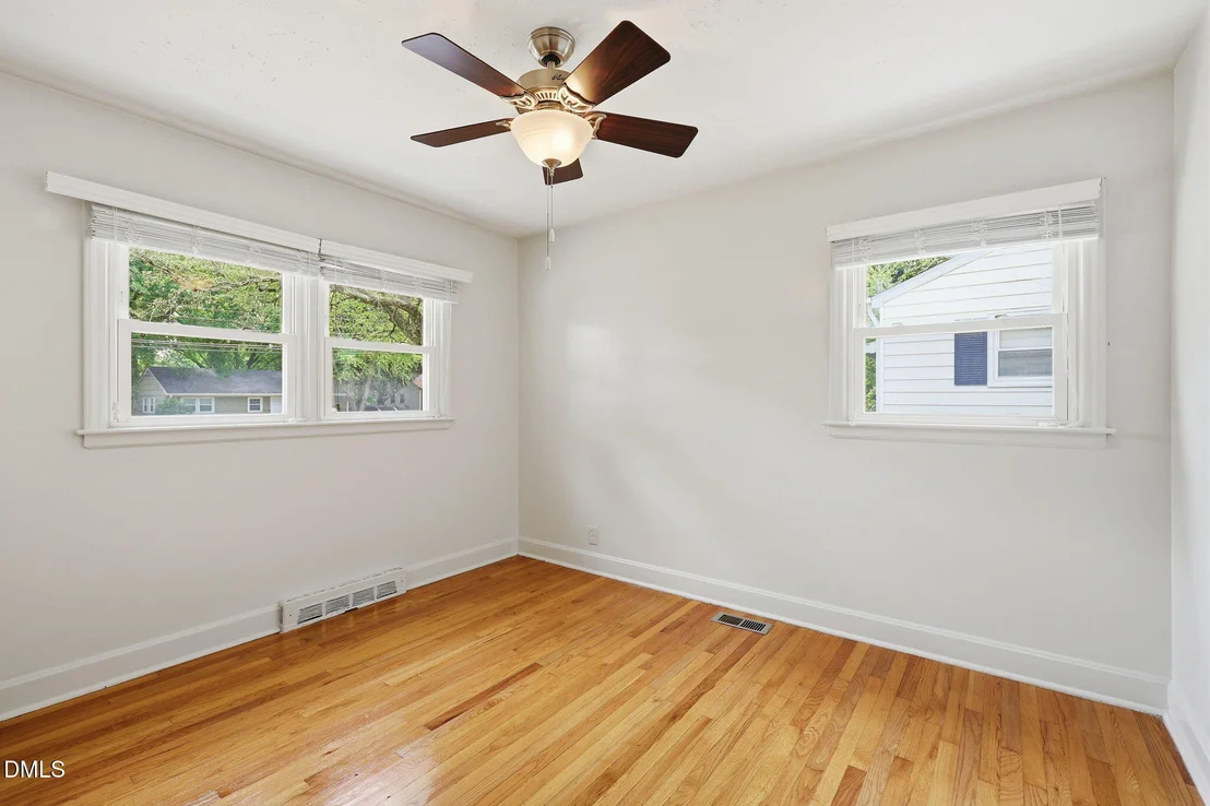 Photo of 1711 Forest Road