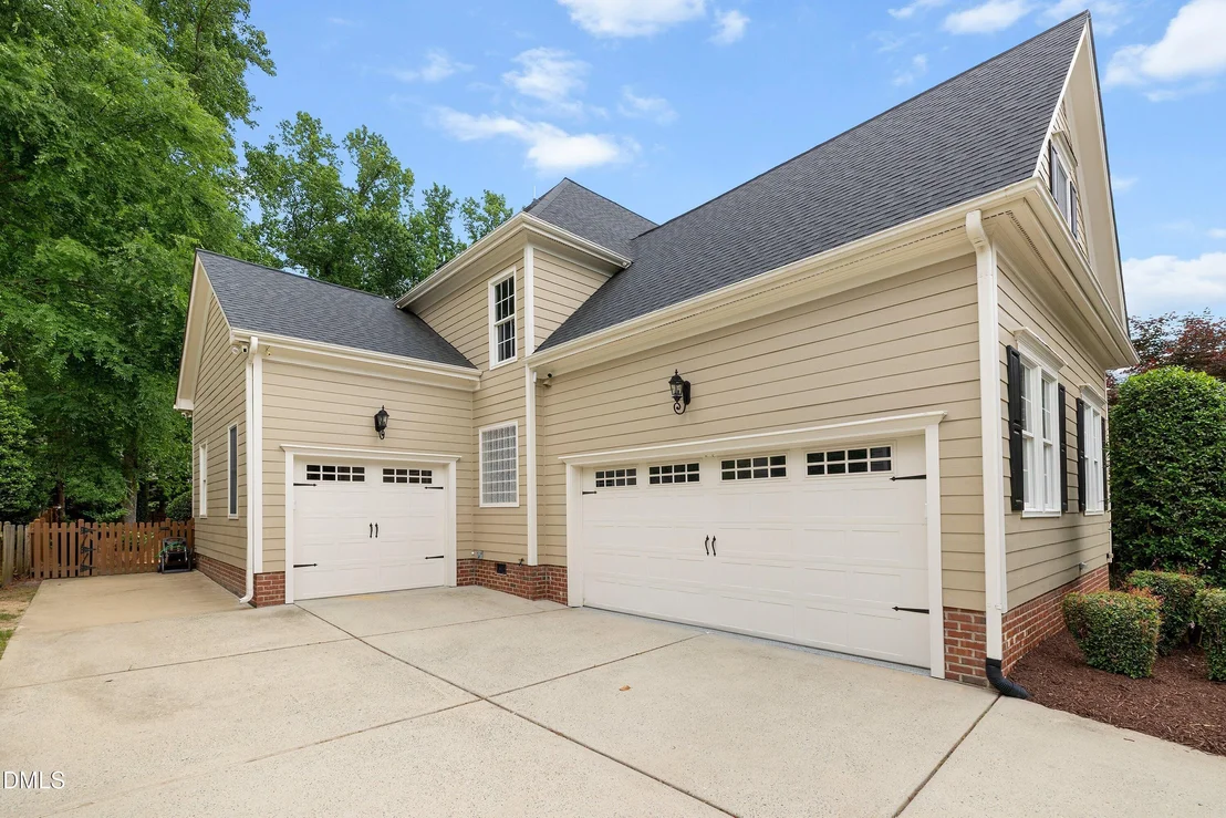 Photo of 5707 Highcroft Drive