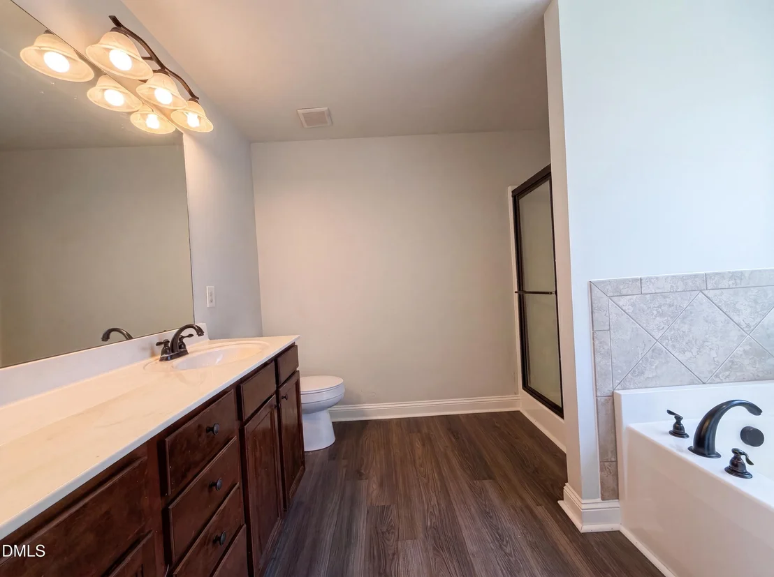 Photo of 858 Omaha Drive