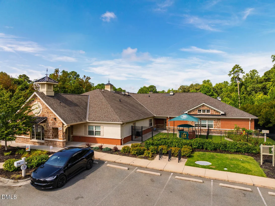 Photo of 136 Post Oak Road