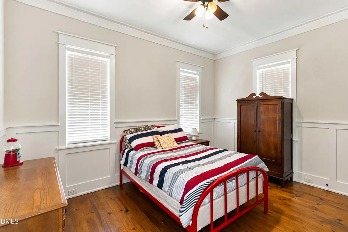 Photo of 90 Ellen Circle