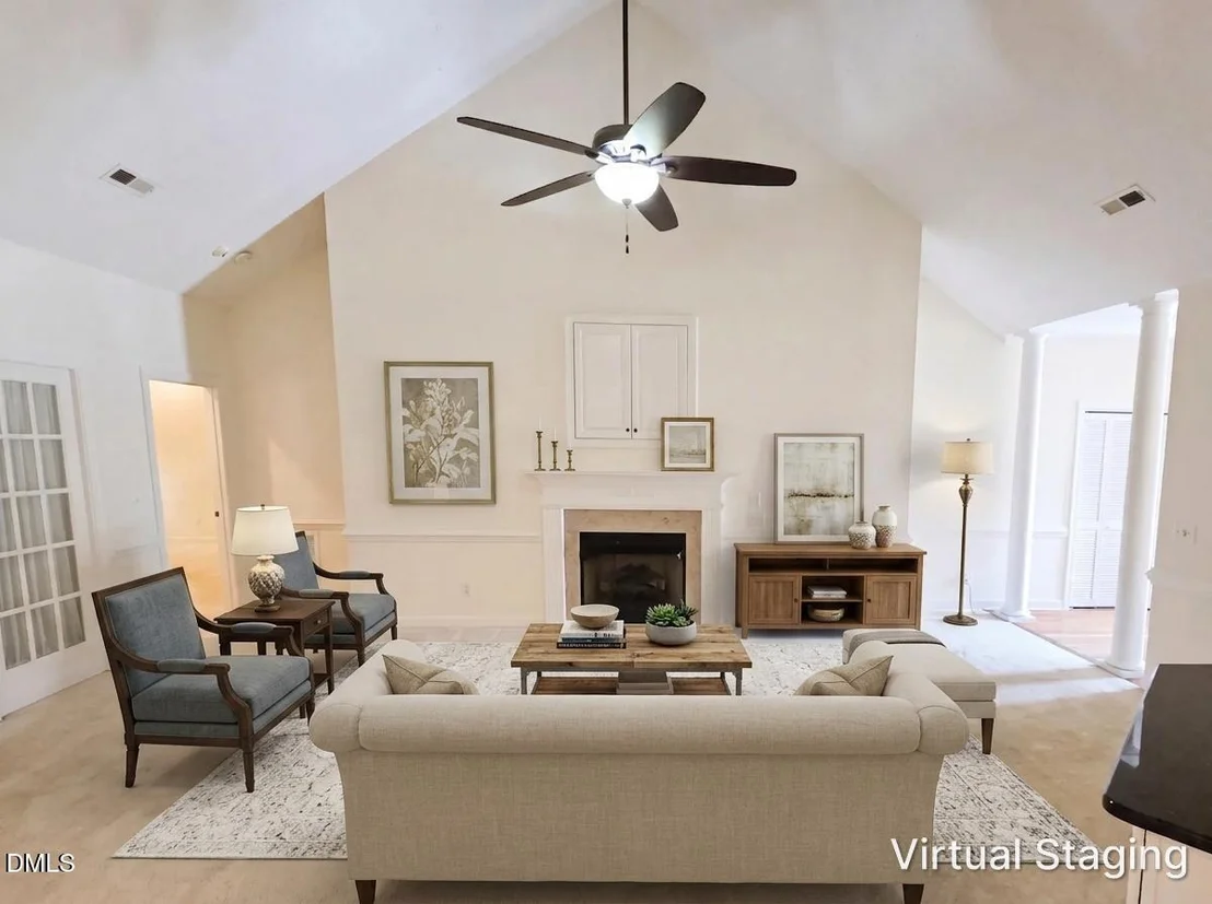 Photo of 302 Commonsgate Drive