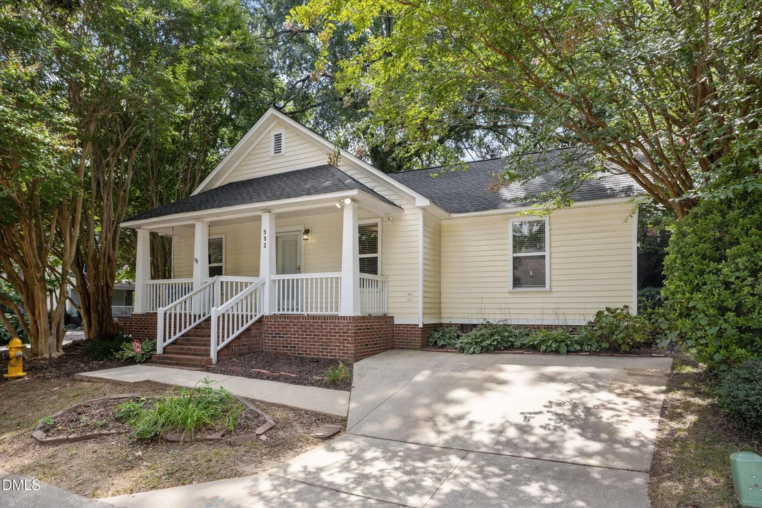 Photo of 552 Moseley Lane