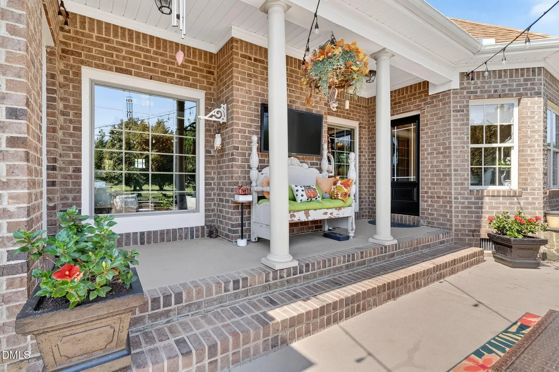 Photo of 296 Shoreline Drive