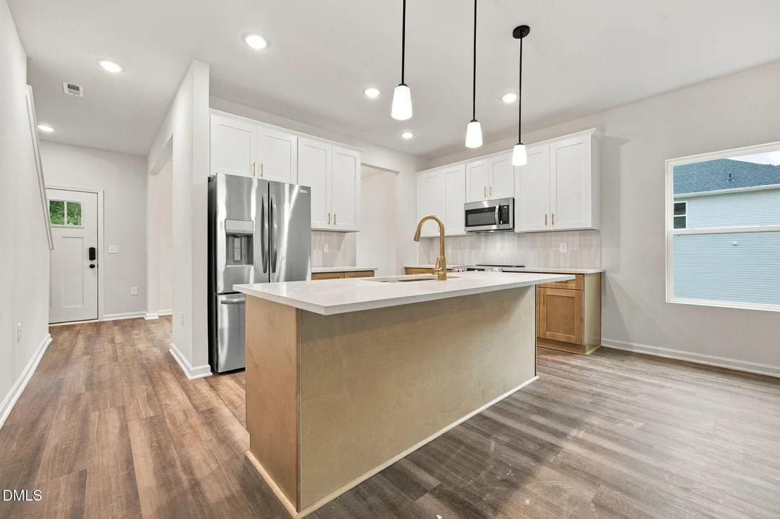 Photo of 713 Crestview Drive