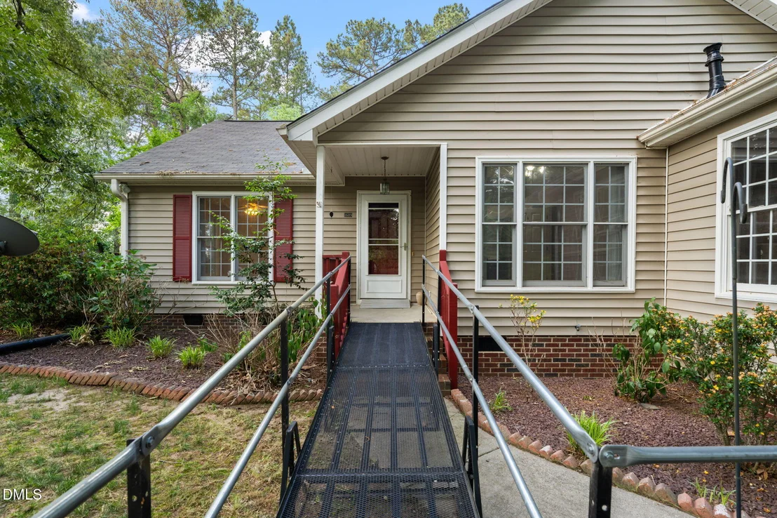 Photo of 1609 Forest Lynks Drive