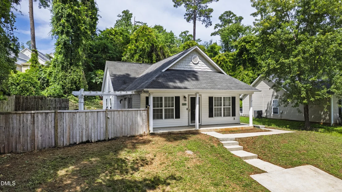 Photo of 1341 Crabtree Boulevard