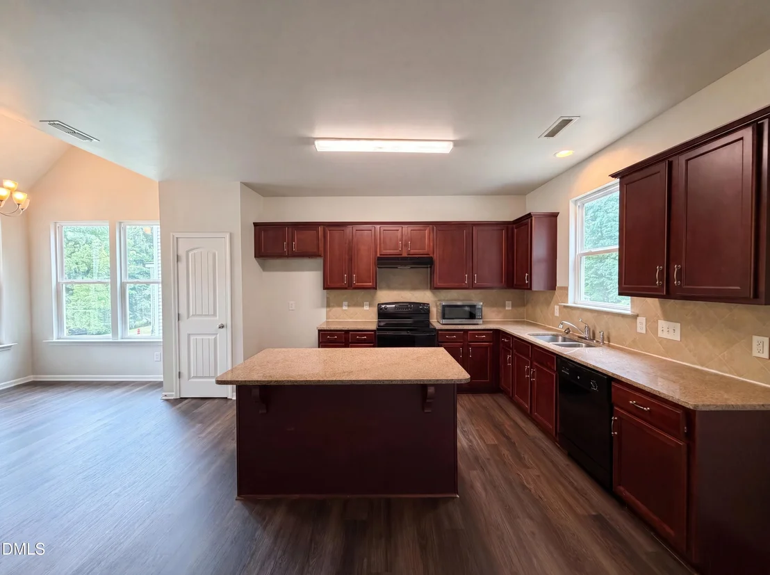 Photo of 612 Turmeric Lane
