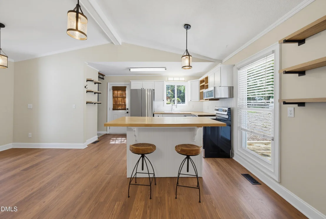 Photo of 1106 Broadford Drive