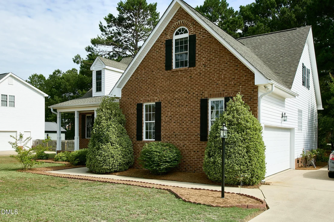 Photo of 4530 Dewfield Drive N
