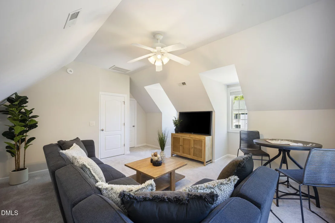 Photo of 809 Town Side Drive
