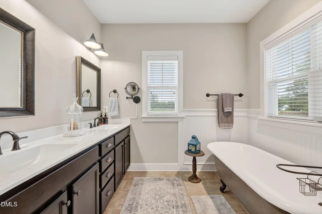 Photo of 534 Herring Road
