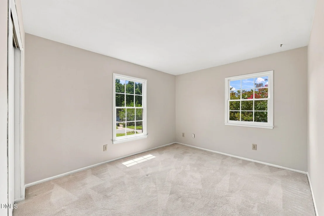 Photo of 2371 Buckingham Road