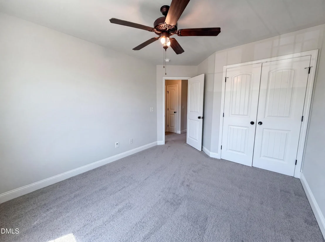 Photo of 858 Omaha Drive