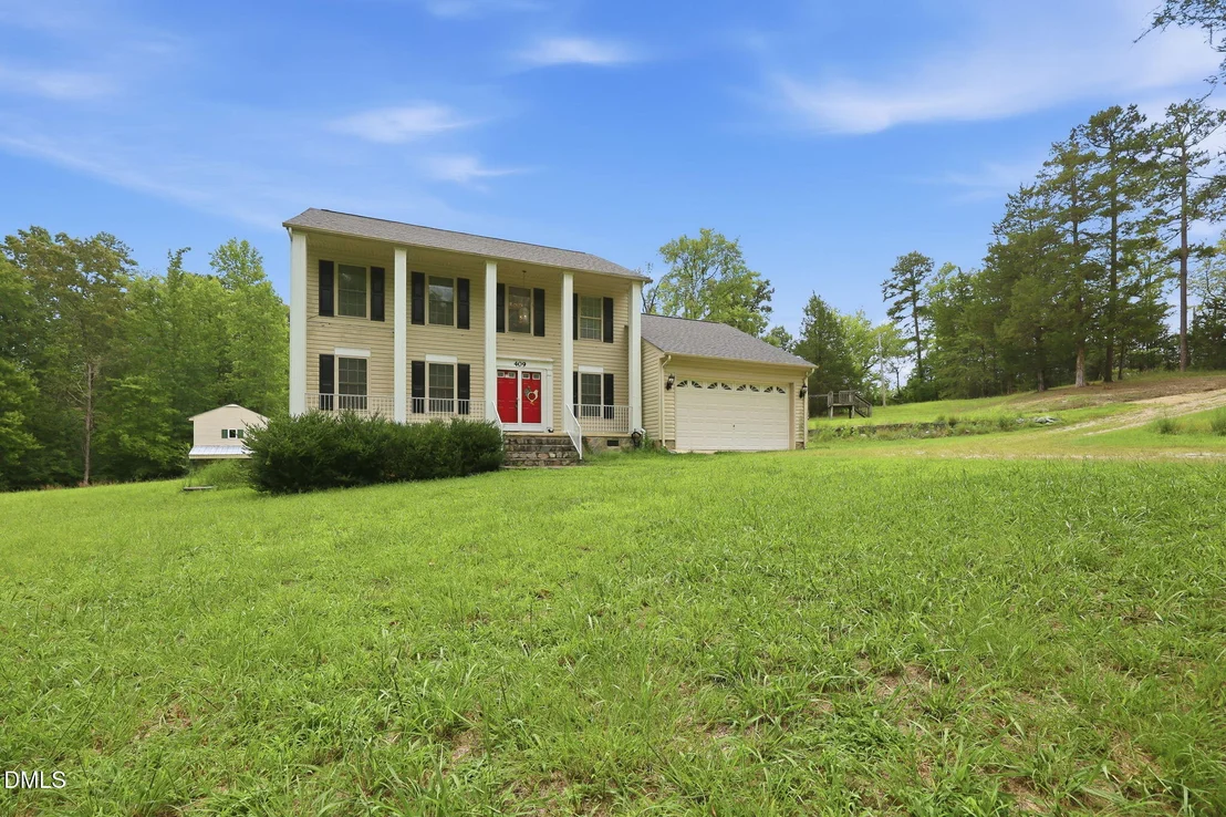 Photo of 409 Reaves Lane