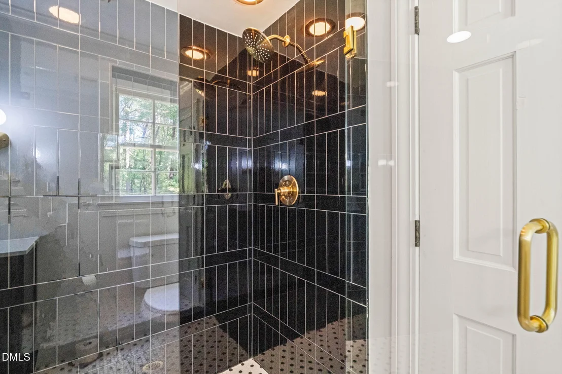 Photo of 2404 Beechview Court