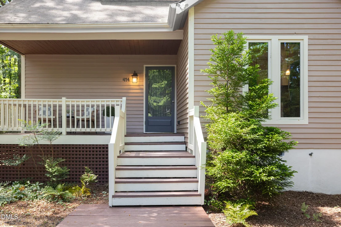 Photo of 414 Waterside Drive