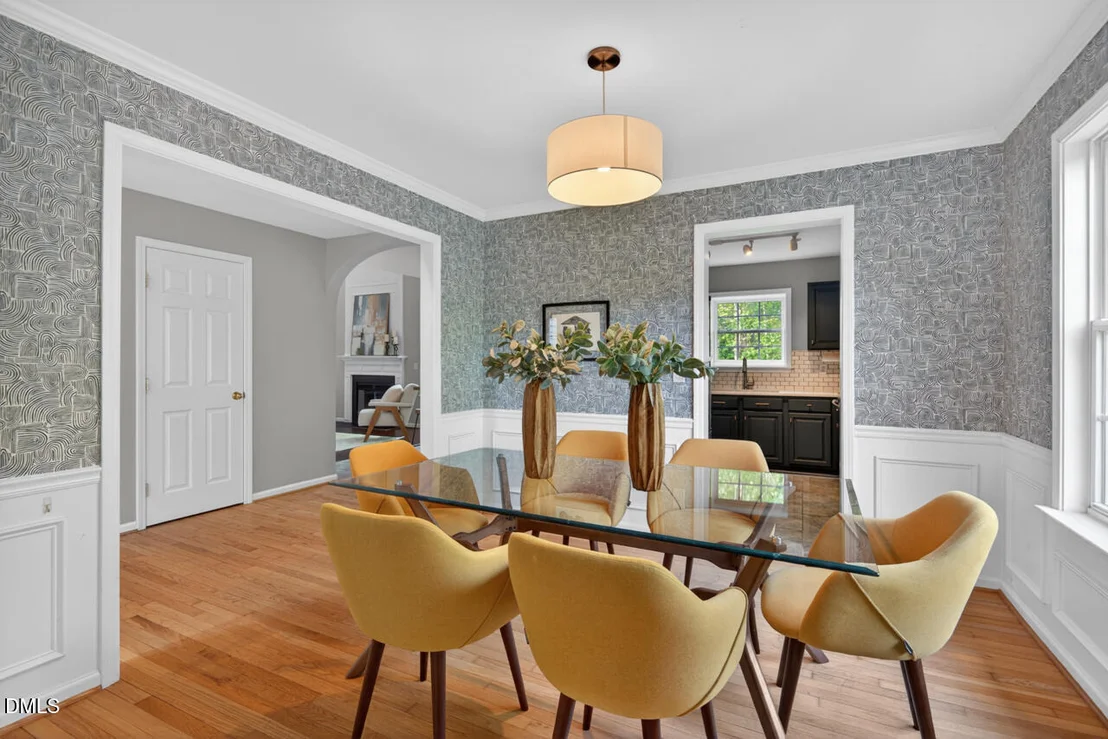 Photo of 2505 Summit Drive