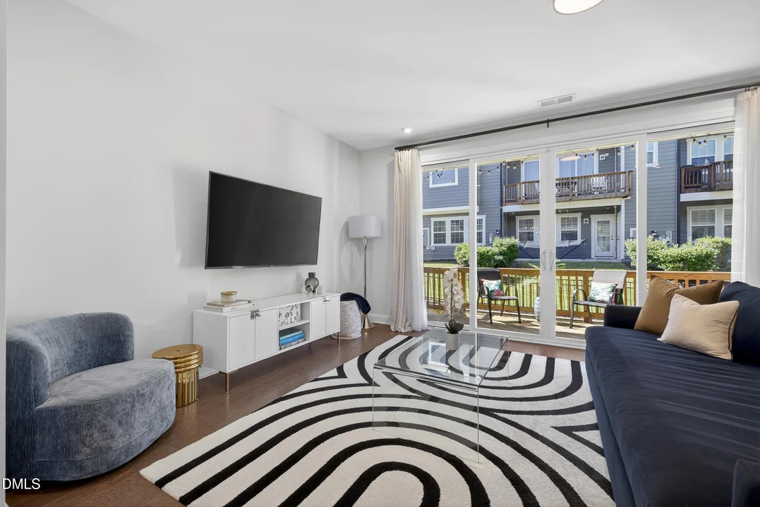 Photo of 1063 Danvers Loop