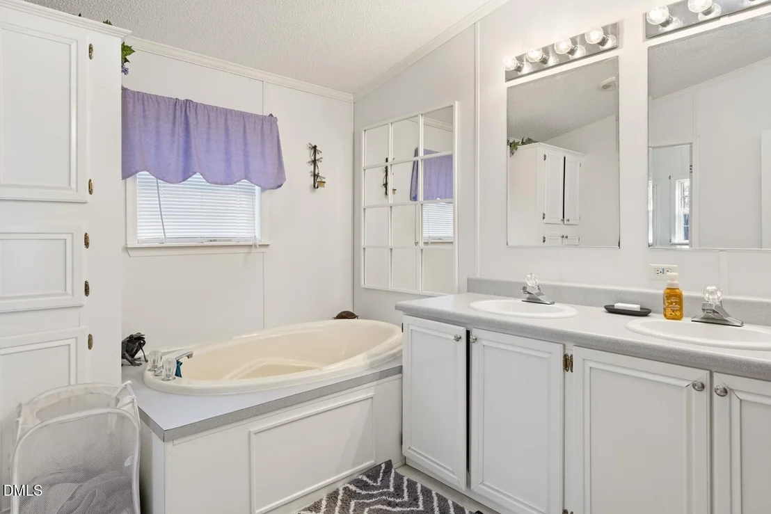 Photo of 3824 Poplar Drive