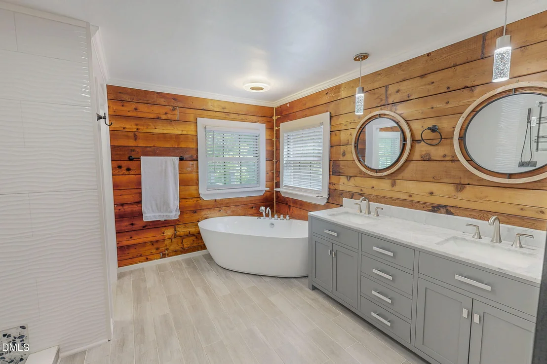 Photo of 600 Cedar Laurel Lane