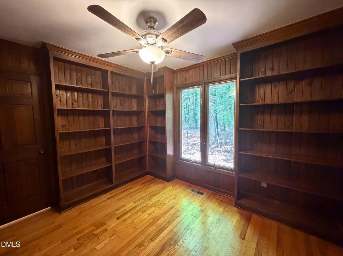 Photo of 204 Boulder Bluff Trail
