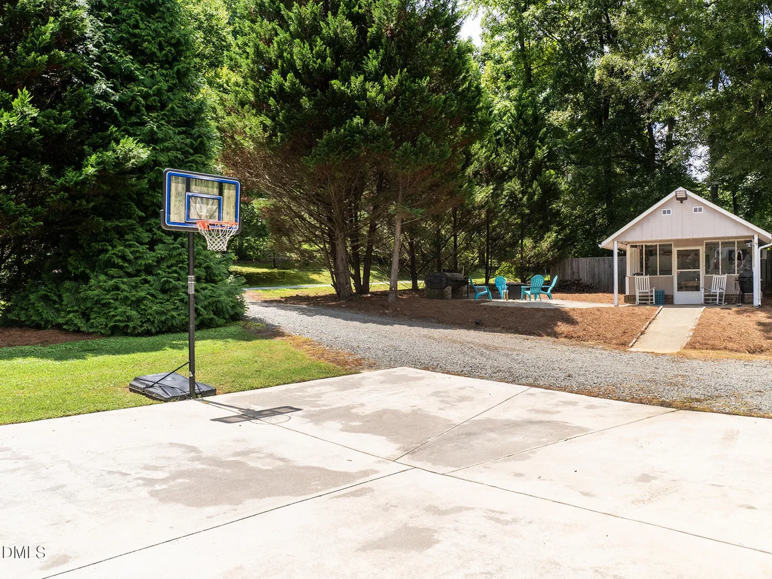 Photo of 1805 Travis Lane