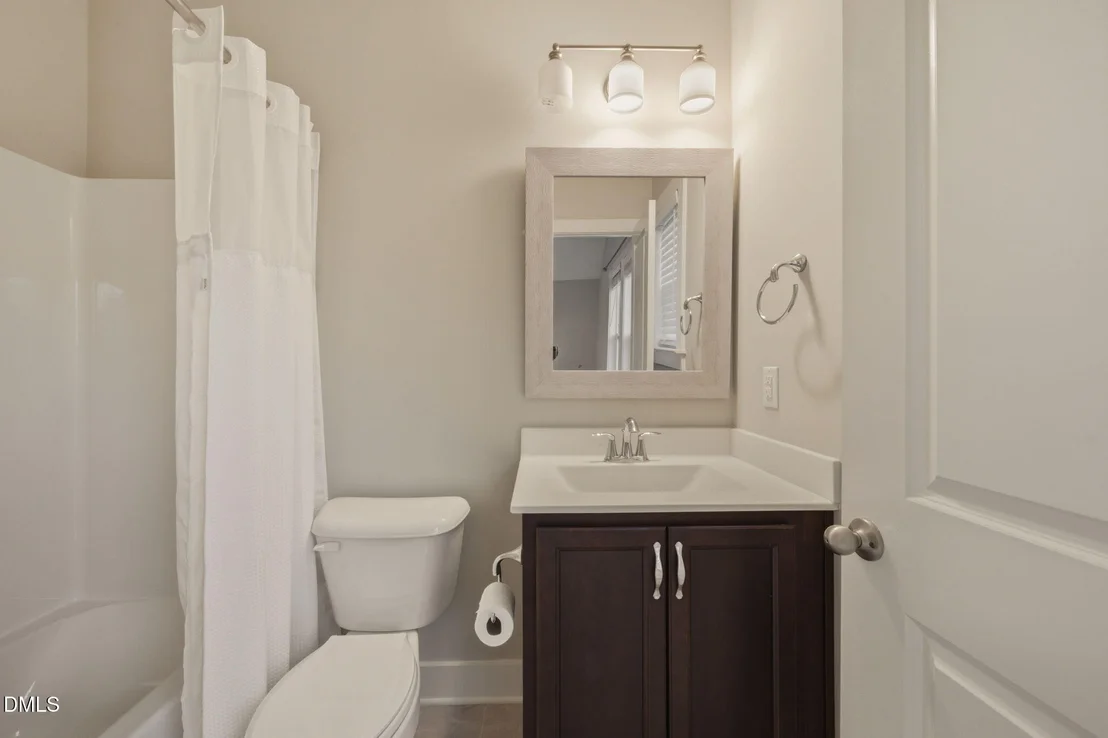 Photo of 1029 Queensdale Drive