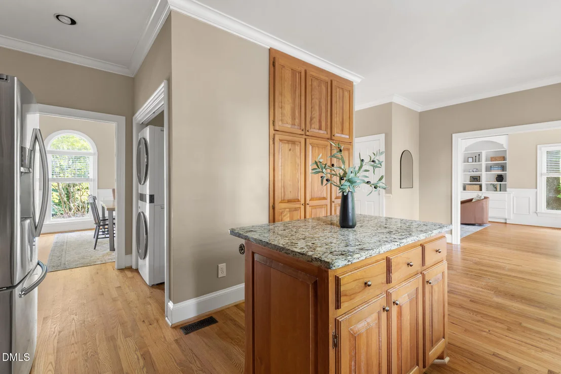 Photo of 2204 Meade Lane