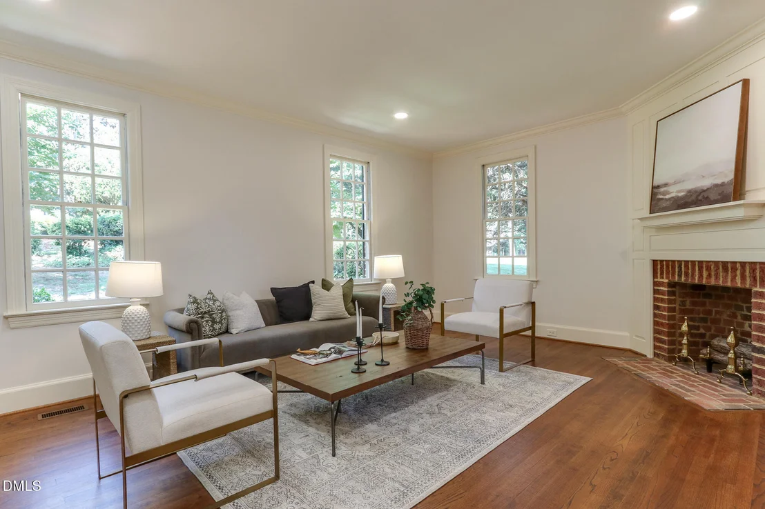 Photo of 3102 Eton Road