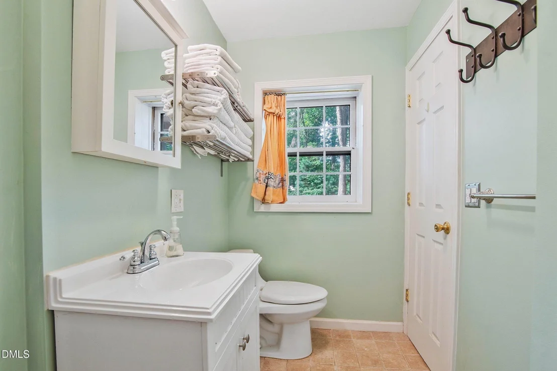 Photo of 6424 Amhurst Road