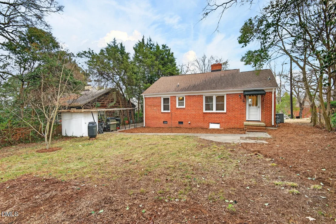 Photo of 1811 Forest Road
