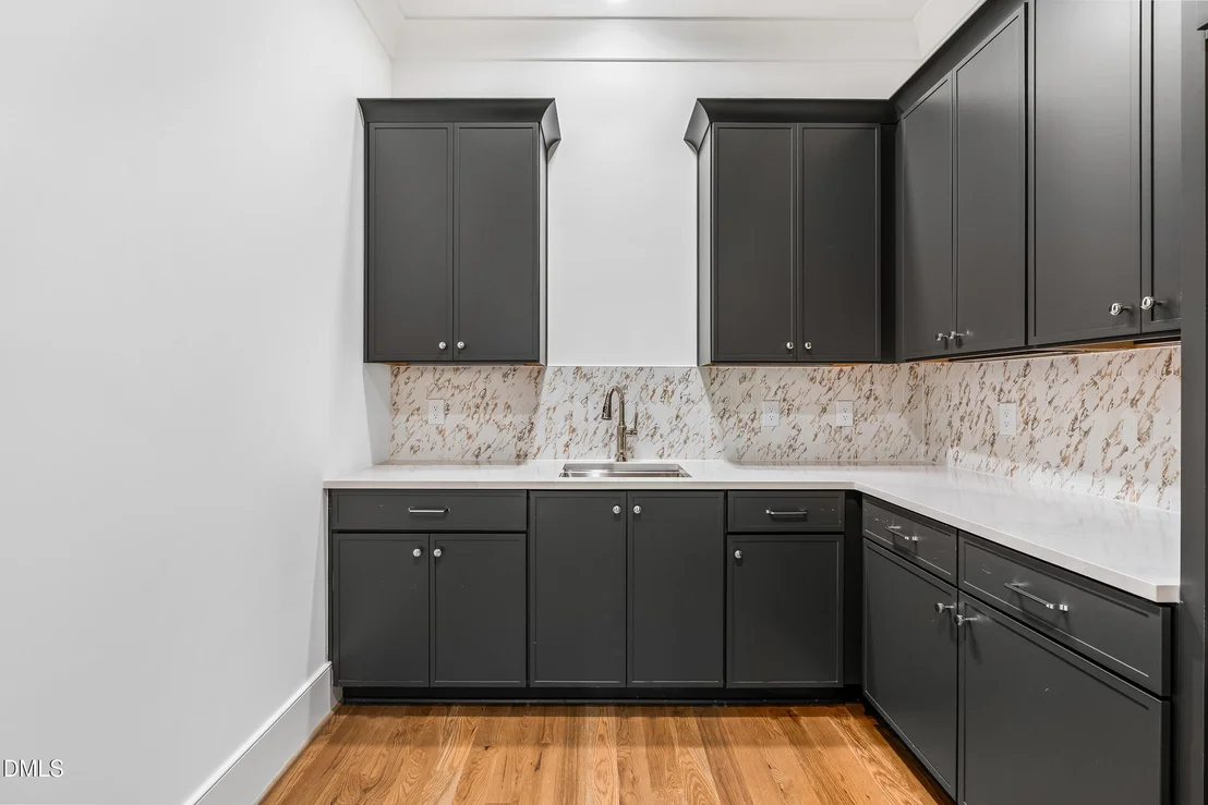 Photo of 6 Chantilly Place