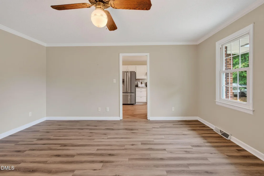 Photo of 63 White Oak Drive