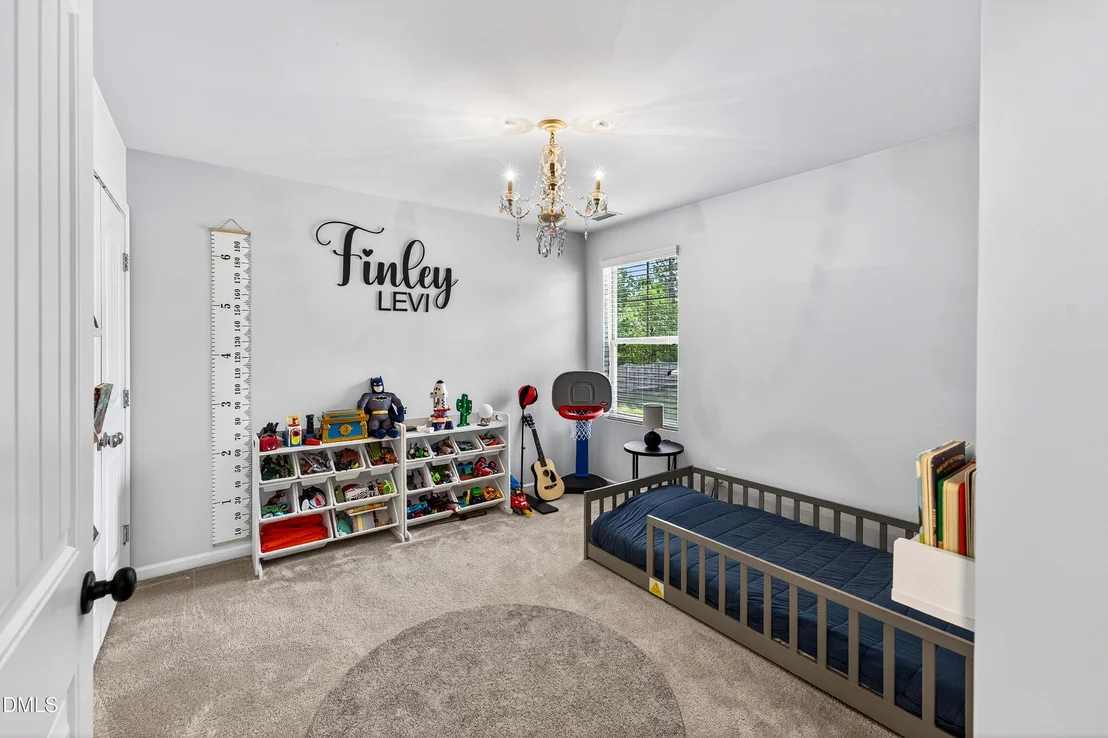 Photo of 410 Chestnut Oak Place