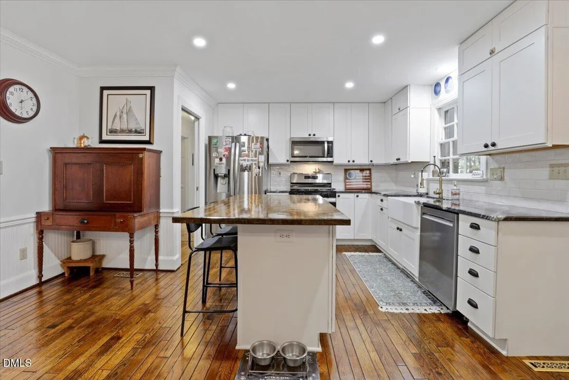 Photo of 804 Chestnut Drive