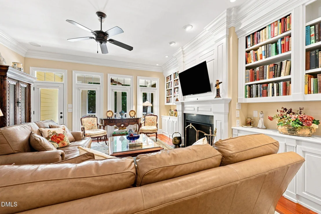 Photo of 6102 Treyburn Point Drive