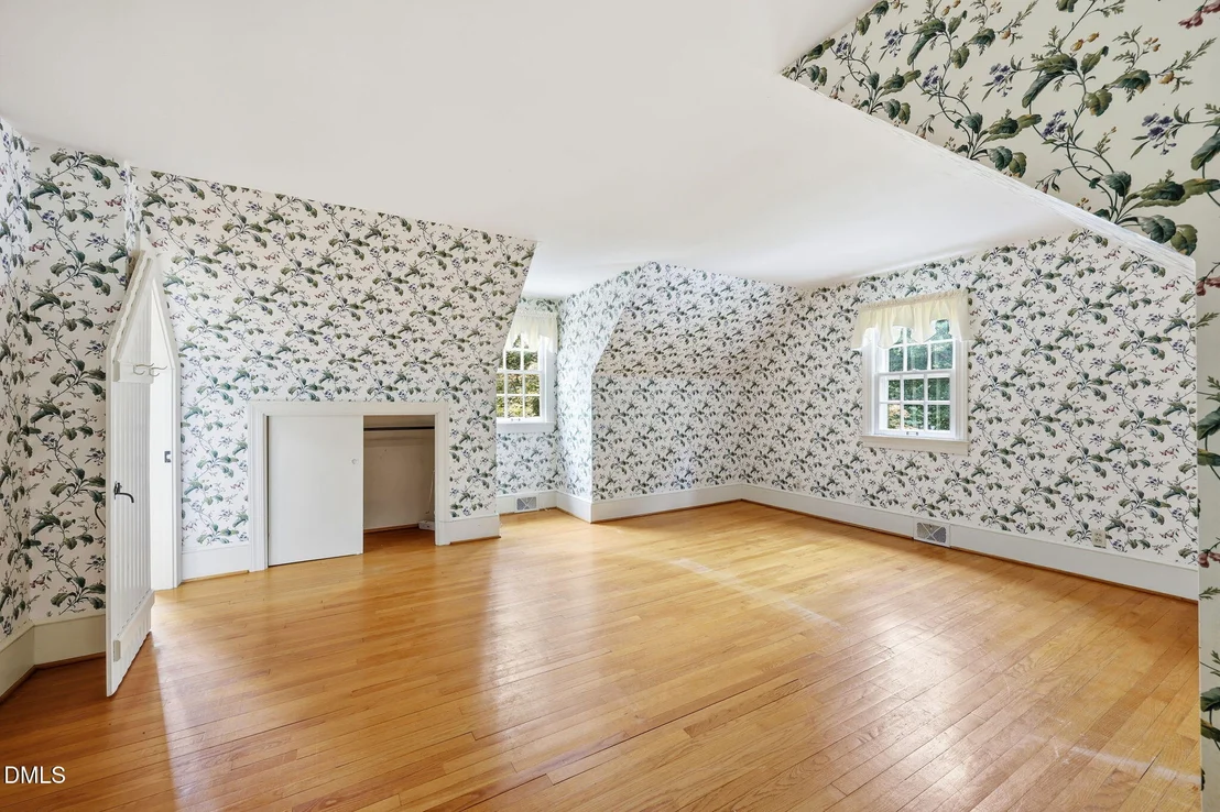 Photo of 212 Hillcrest Drive