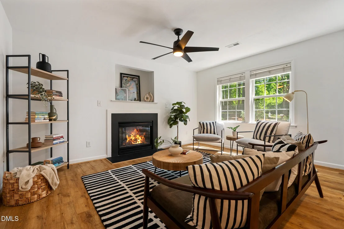 Photo of 2102 Meade Lane