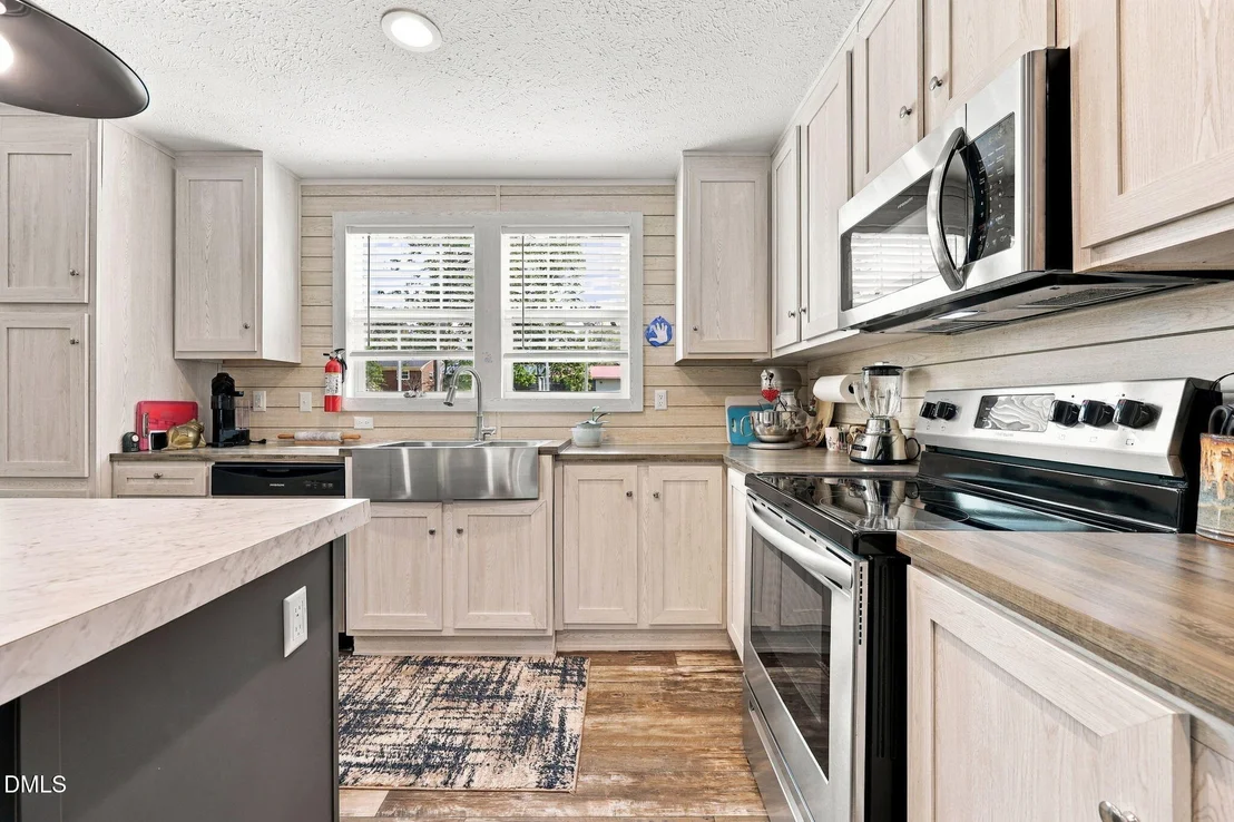 Photo of 107 Azalea Drive