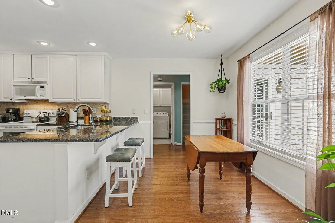 Photo of 101 Maple Street