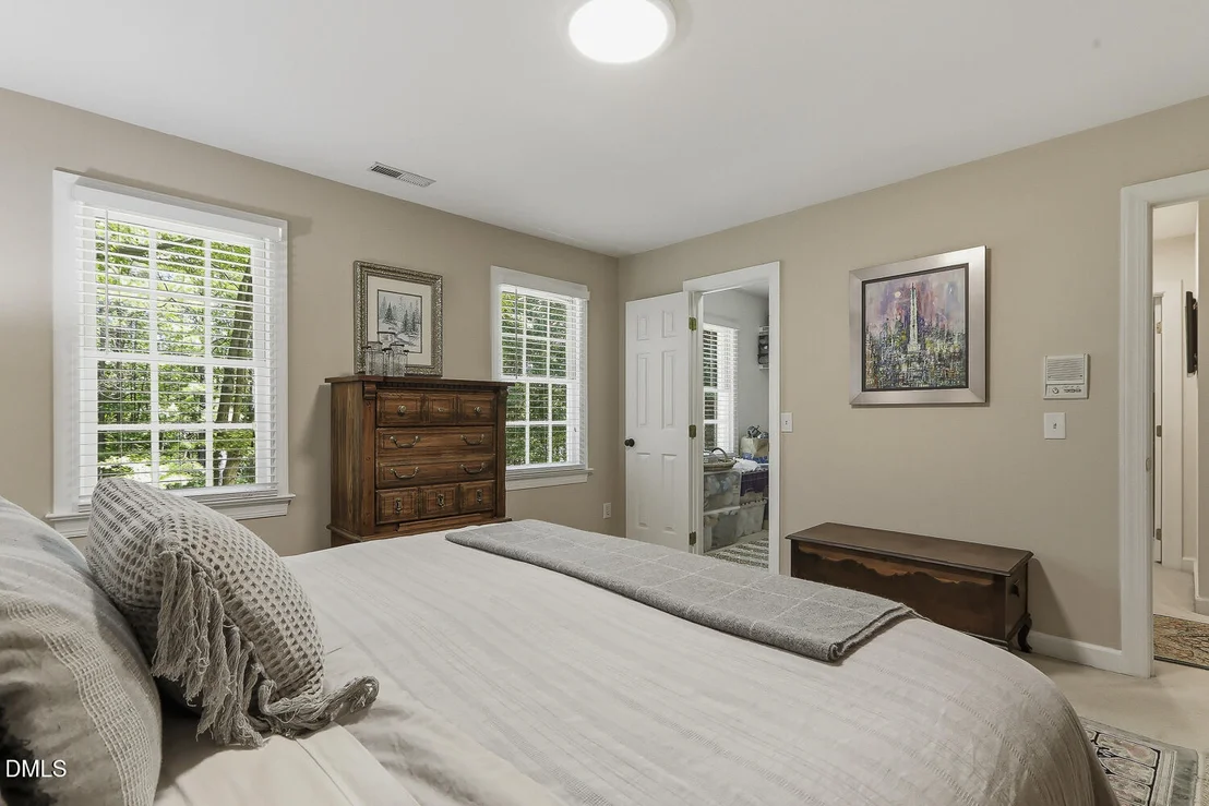 Photo of 429 Grosvenor Drive