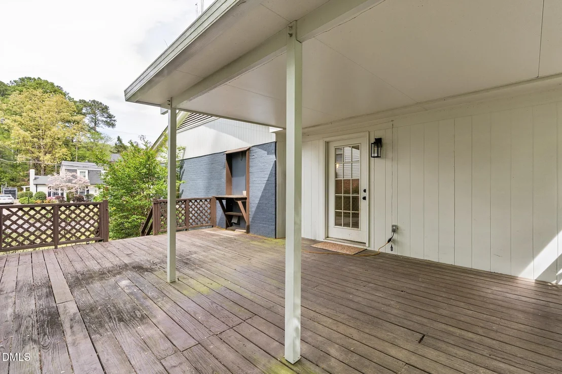Photo of 412 Pinecroft Drive