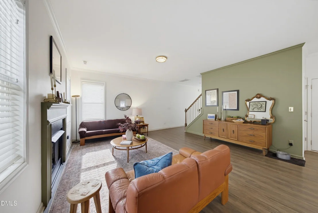 Photo of 196 Silverleaf Drive Drive