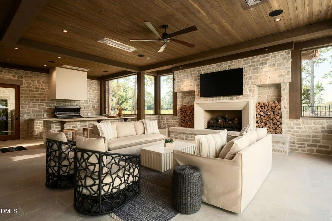 Photo of 1208 Barcroft Place