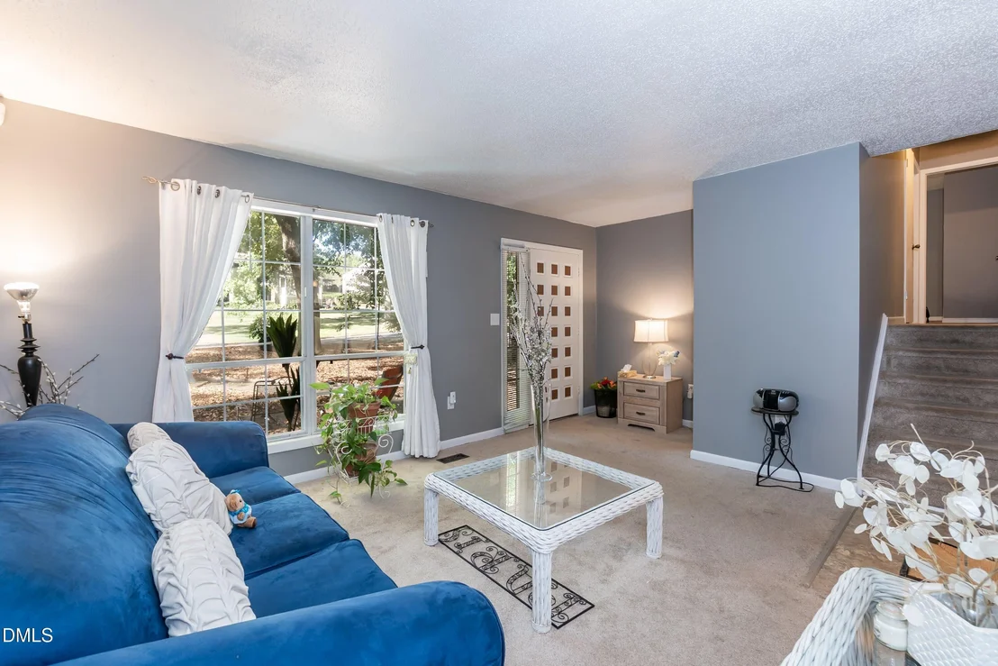 Photo of 1122 Saxony Drive