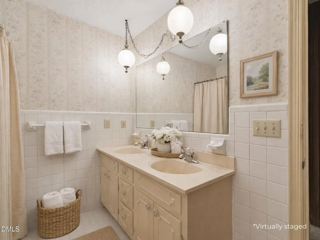 Photo of 808 Chestnut Drive