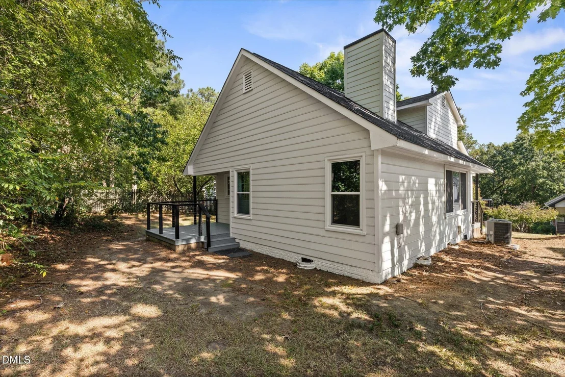 Photo of 460 Dickens Drive